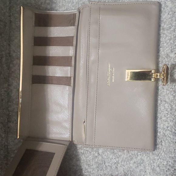 Ferragamo (Salvatore Ferragamo) RARE long wallet/id slot Authentic - Picture 5 of 11